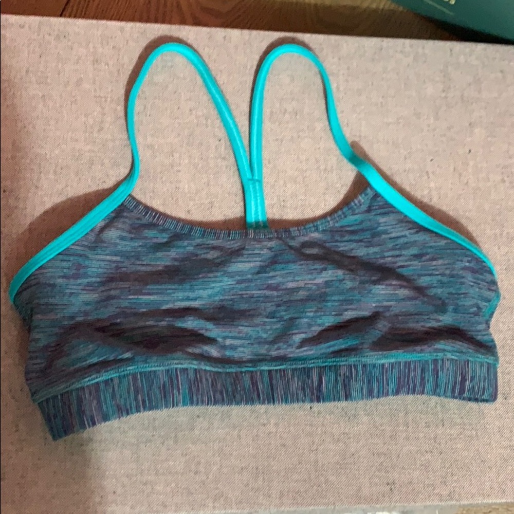 Lululemon sports bra